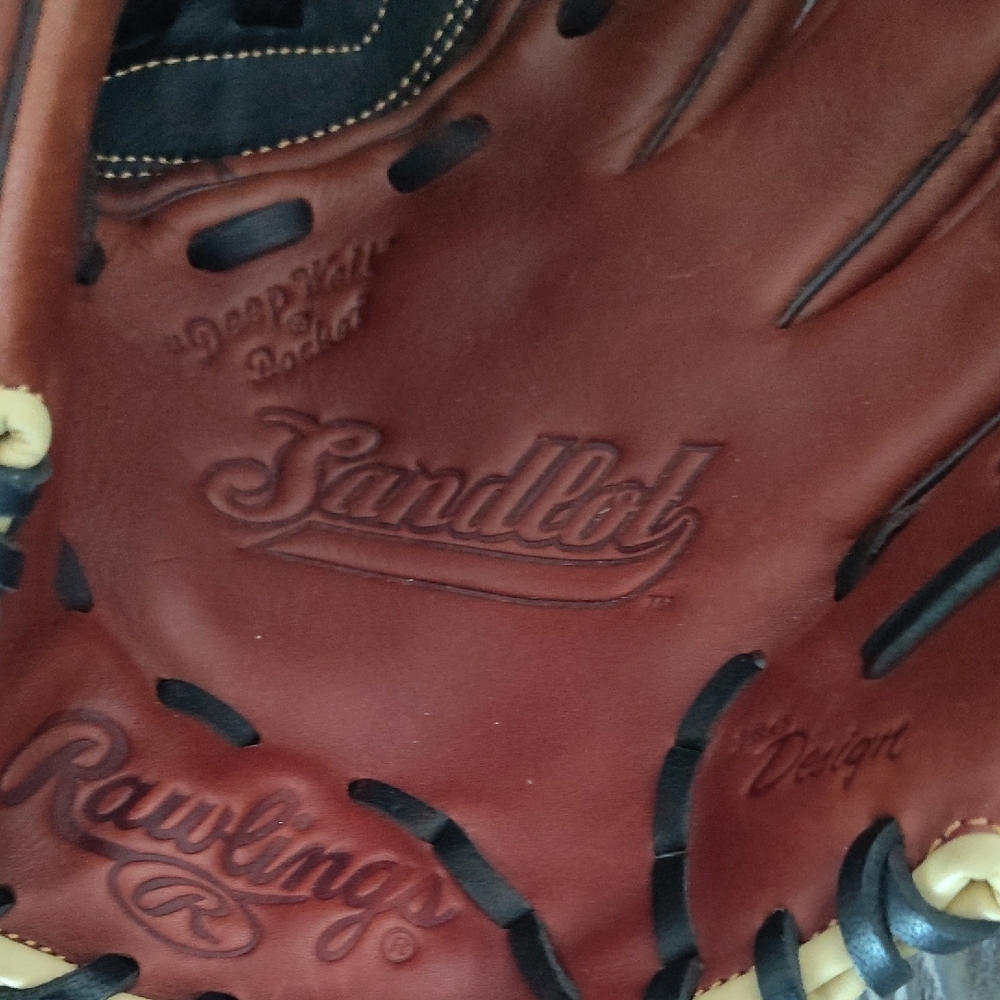 Rawlings Brown and Black Baseball Glove - Picture 3 of 6